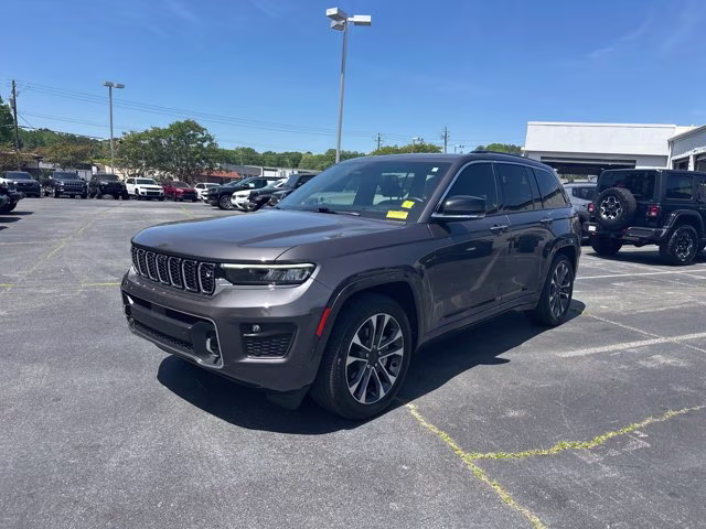 2023 Baltic Gray Metallic Clearcoat Jeep Grand Cherokee 4X4 SUV