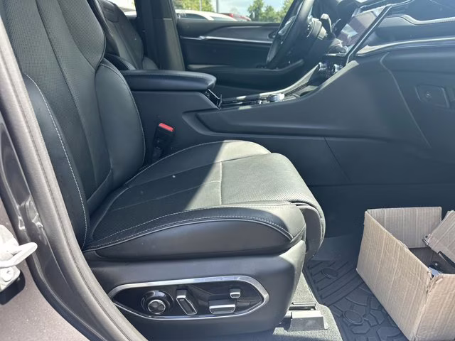 2023 Baltic Gray Metallic Clearcoat Jeep Grand Cherokee 4X4 SUV