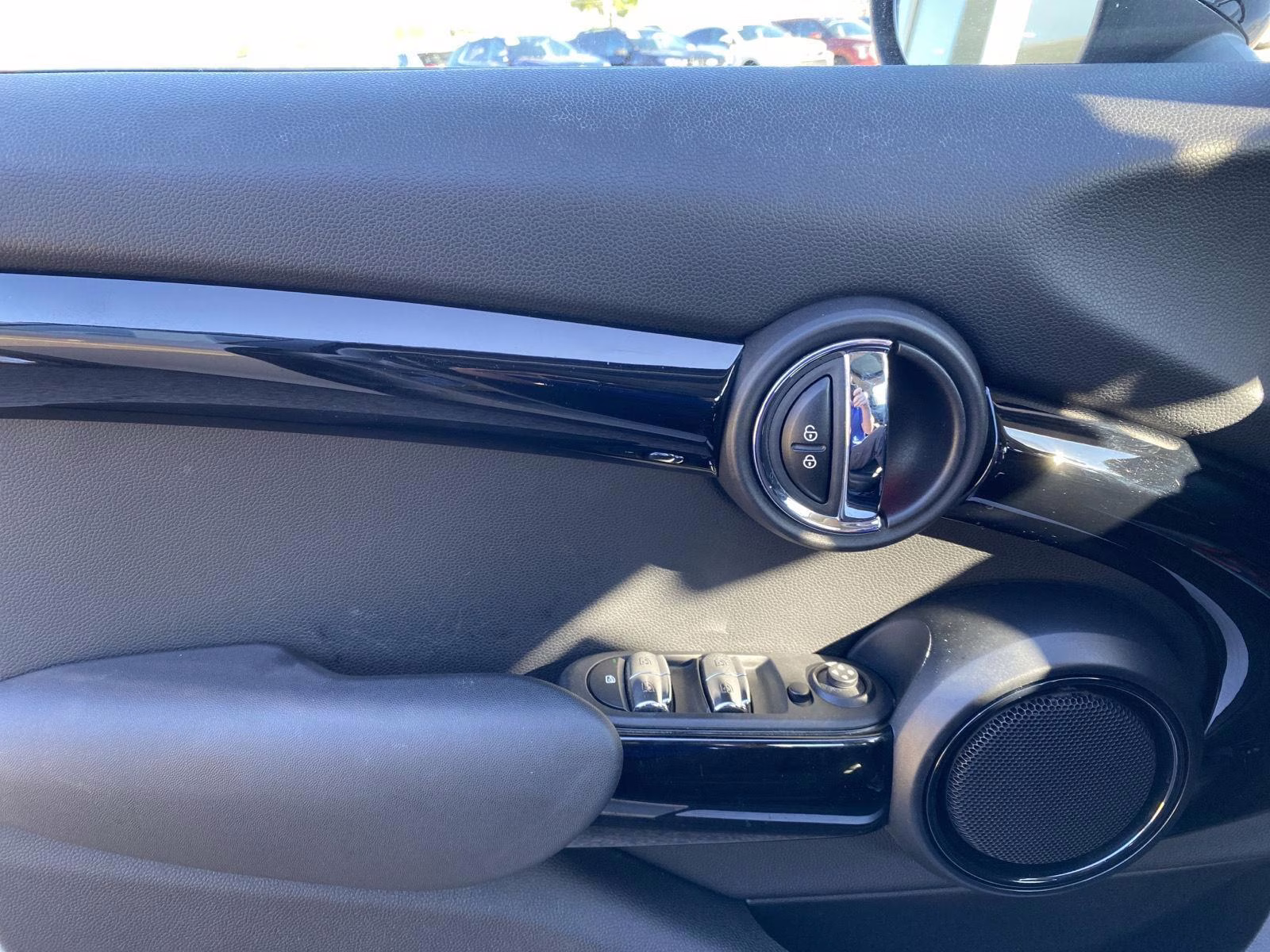 2019 White Silver Metallic MINI Hardtop 4 Door Cooper FWD Hatchback