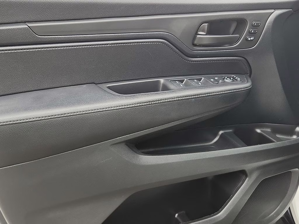 2022 Platinum White Pearl Honda Odyssey EX-L FWD Van