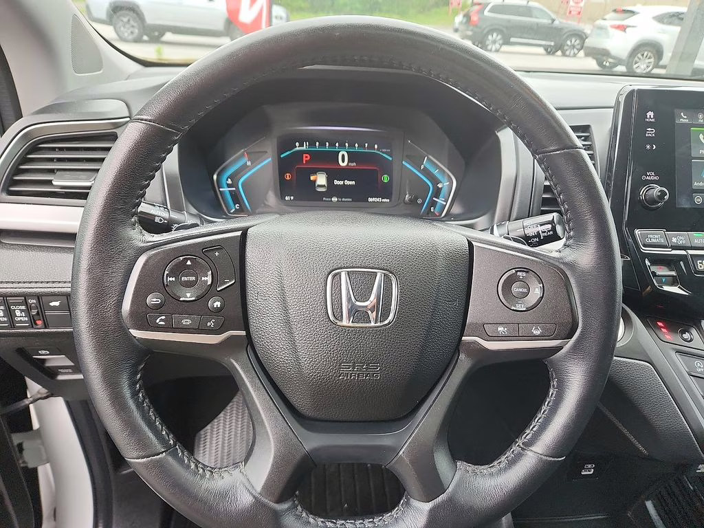 2022 Platinum White Pearl Honda Odyssey EX-L FWD Van