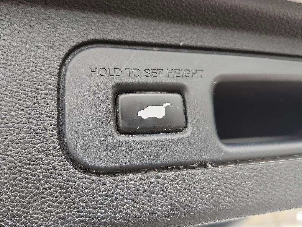 2022 Platinum White Pearl Honda Odyssey EX-L FWD Van