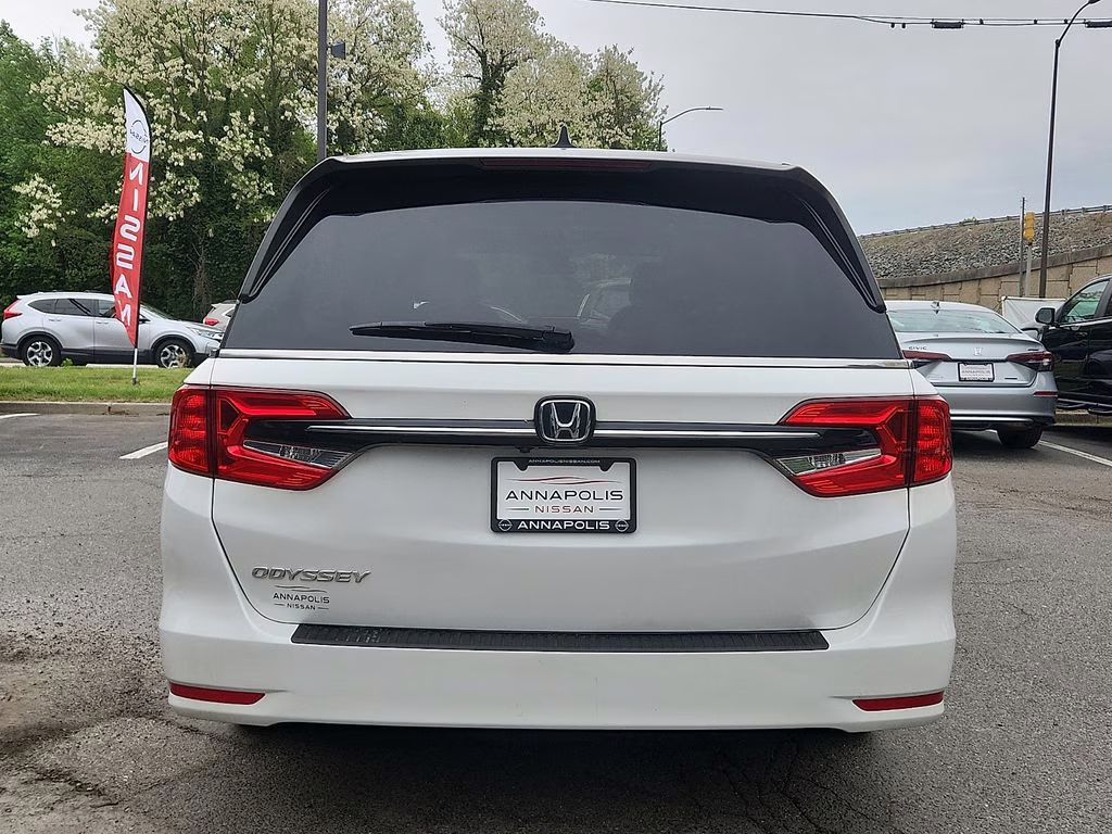 2022 Platinum White Pearl Honda Odyssey EX-L FWD Van