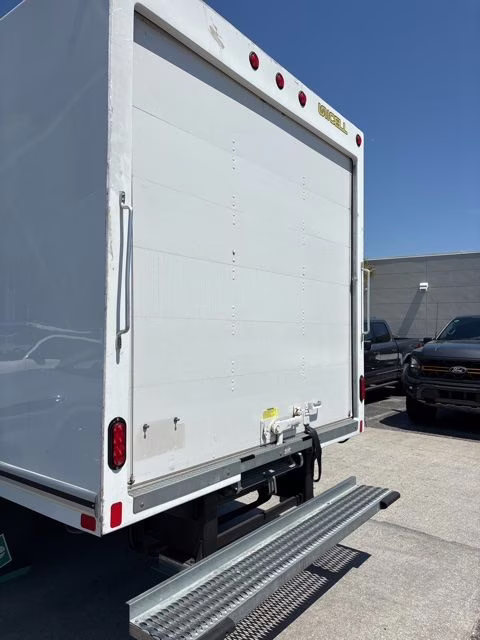 2024 Oxford White Ford E-350SD Base RWD Truck