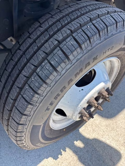 2024 Oxford White Ford E-350SD Base RWD Truck