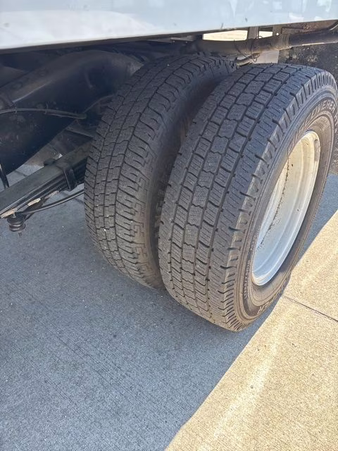 2024 Oxford White Ford E-350SD Base RWD Truck