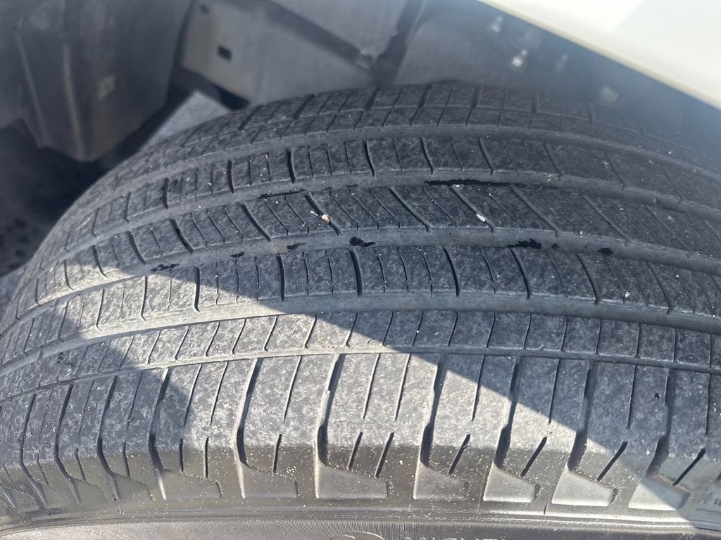 2023 Glacier White Nissan Frontier SV RWD Truck