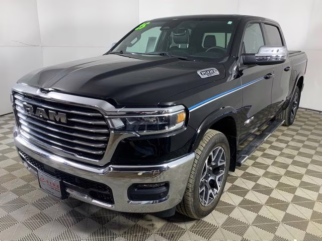 2025 Diamond Black Crystal Pearlcoat Ram 1500 Laramie 4X4 Truck