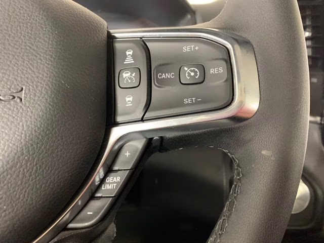 2025 Diamond Black Crystal Pearlcoat Ram 1500 Laramie 4X4 Truck