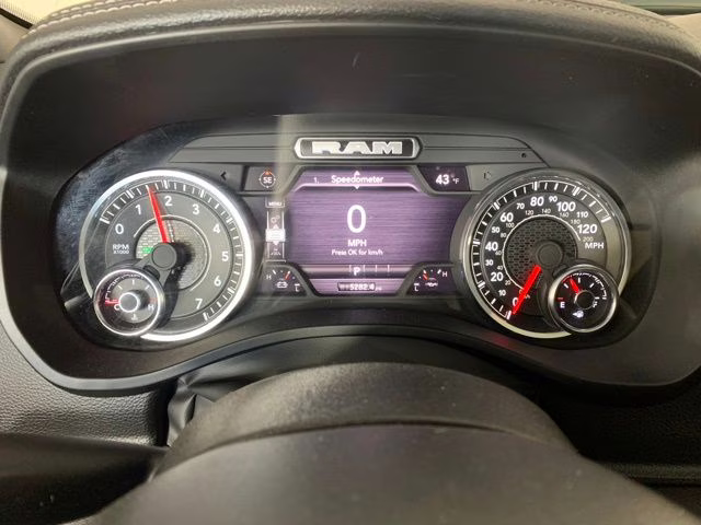 2025 Diamond Black Crystal Pearlcoat Ram 1500 Laramie 4X4 Truck