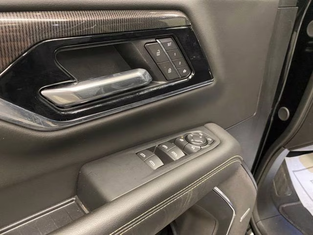 2025 Onyx Black GMC Yukon Elevation 4X4 SUV
