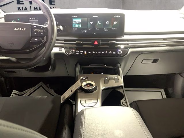 2026 Snow White Pearl Kia Sportage Hybrid X-Line AWD SUV