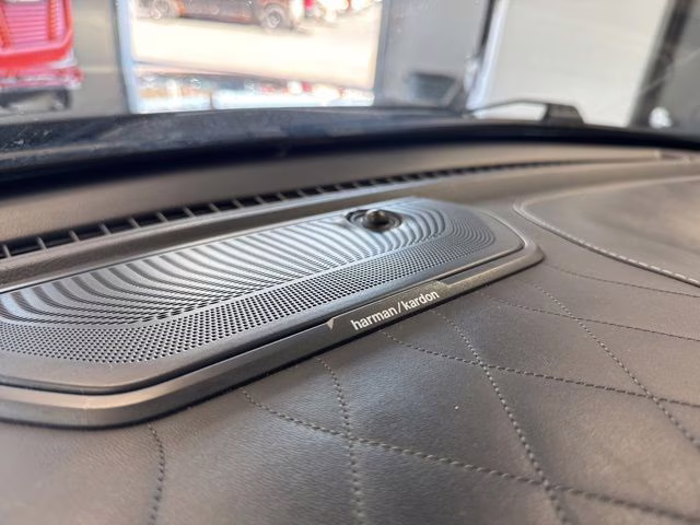 2022 Patriot Blue Pearlcoat Ram 1500 Limited 4X4 Truck