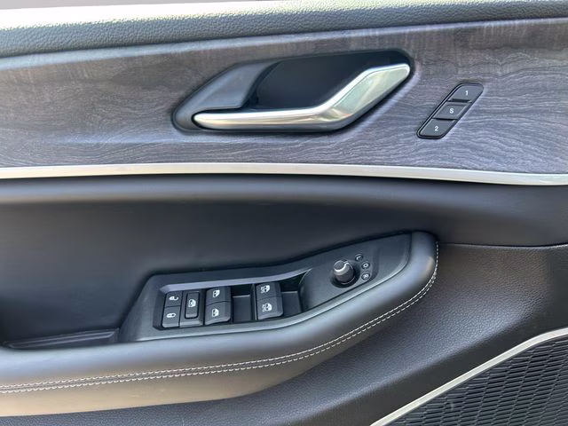 2026 Baltic Gray Metallic Clearcoat Jeep Grand Cherokee Limited 4X4 SUV