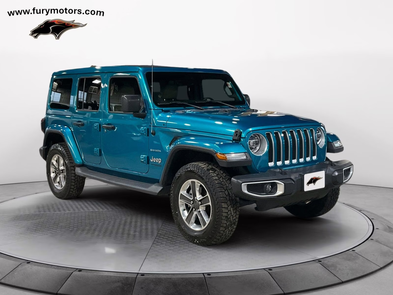 2019 Bikini Pearlcoat Jeep Wrangler Unlimited Sahara 4X4 SUV