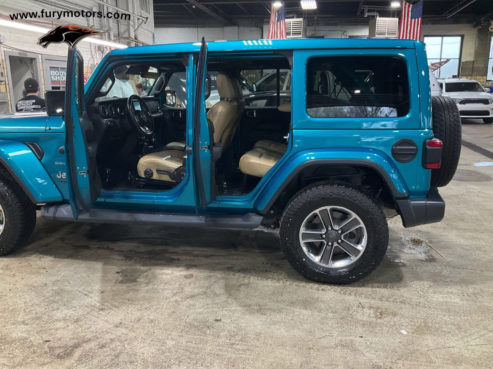 2019 Bikini Pearlcoat Jeep Wrangler Unlimited Sahara 4X4 SUV