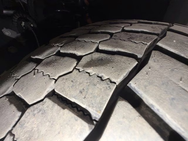 2025 Carbonized Gray Metallic Ford Super Duty F-450 DRW XLT 4X4 Truck