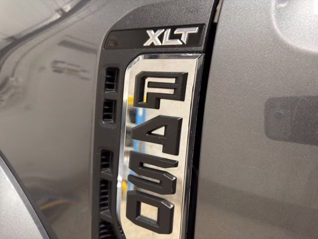 2025 Carbonized Gray Metallic Ford Super Duty F-450 DRW XLT 4X4 Truck