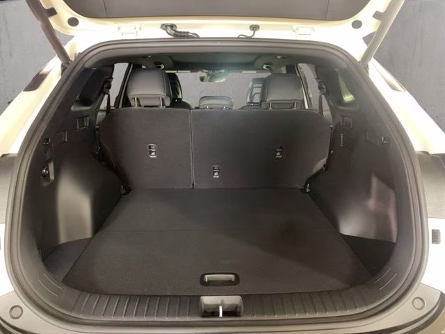 2026 Snow White Pearl Kia Sportage Hybrid X-Line AWD SUV