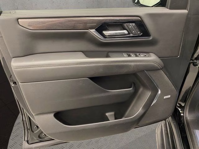 2025 Onyx Black GMC Yukon Elevation 4X4 SUV