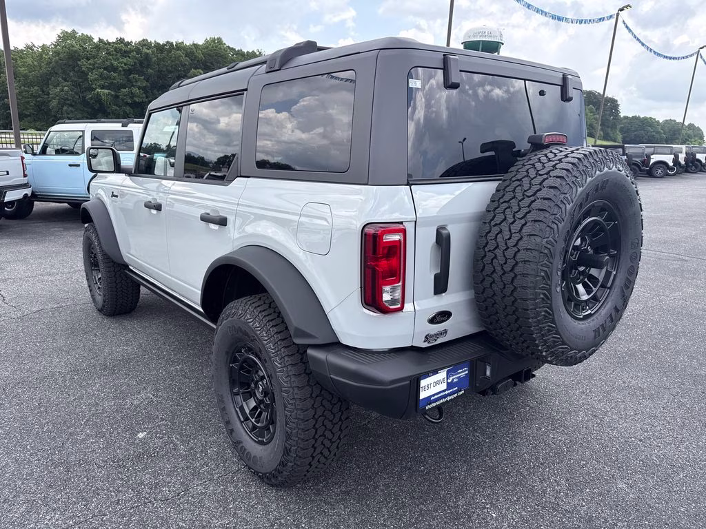 2026 Avalanche Gray Ford Bronco Big Bend 4X4 SUV