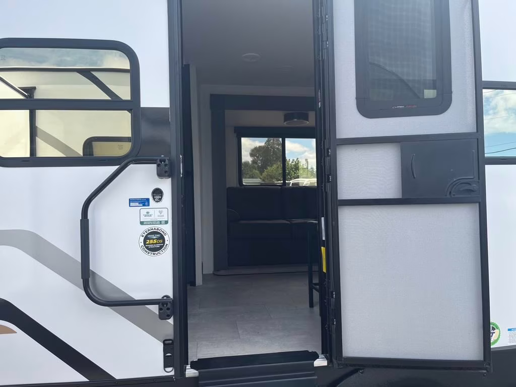 2026 Prime Time Tracer 255DS Trailer