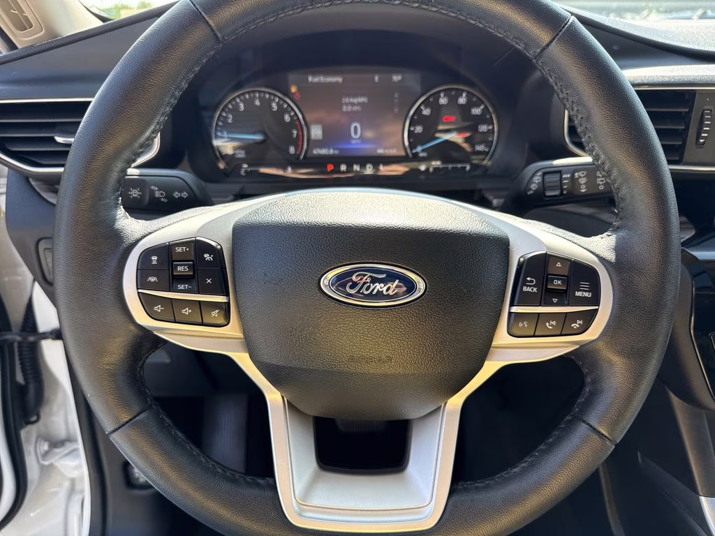 2022 White Metallic Ford Explorer Limited 4X4 SUV