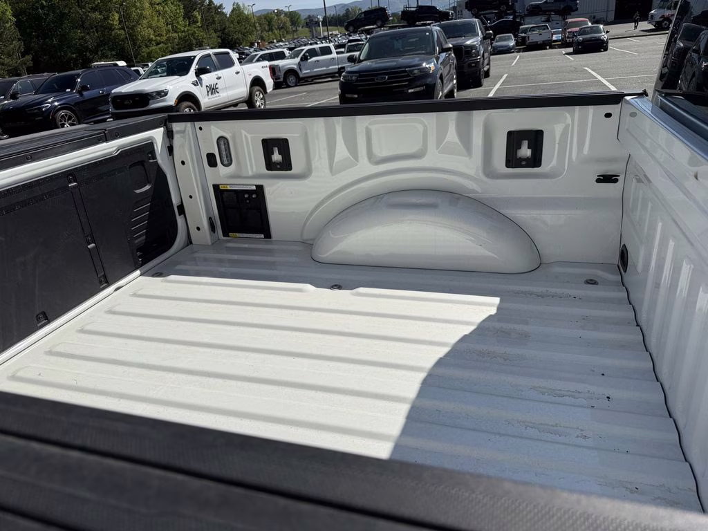 2023 Star White Metallic Tri-Coat Ford F-150 King Ranch 4X4 Truck