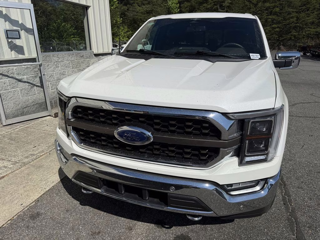 2023 Star White Metallic Tri-Coat Ford F-150 King Ranch 4X4 Truck