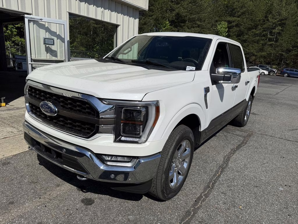 2023 Star White Metallic Tri-Coat Ford F-150 King Ranch 4X4 Truck