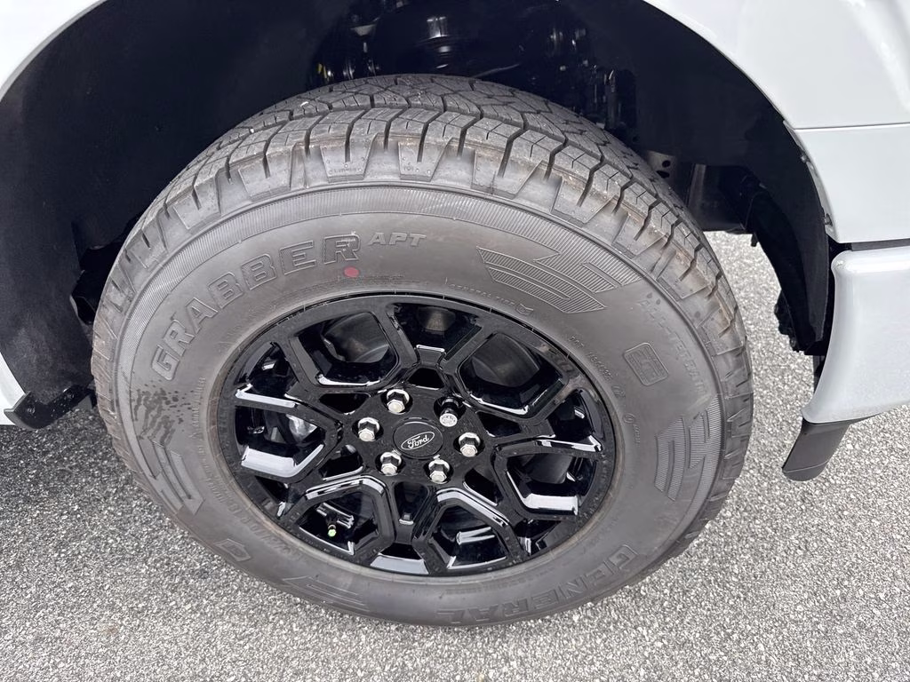 2026 Avalanche Ford F-150 XLT 4X4 Truck