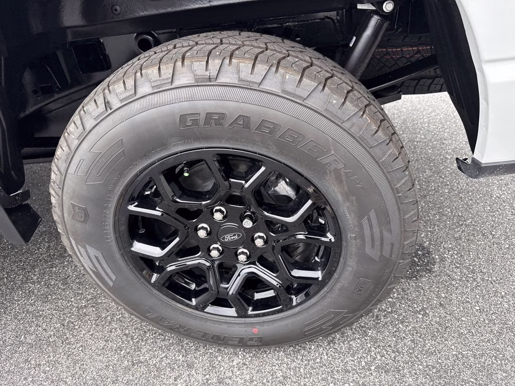 2026 Avalanche Ford F-150 XLT 4X4 Truck
