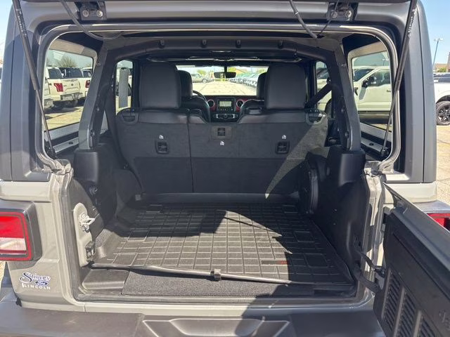 2020 Sting-Gray Clearcoat Jeep Wrangler Unlimited Rubicon 4X4 SUV