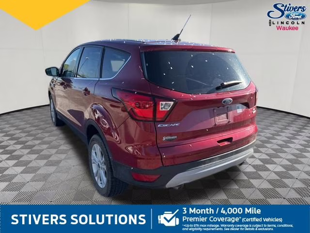 2019 Ruby Red Metallic Ford Escape SE 4X4 SUV