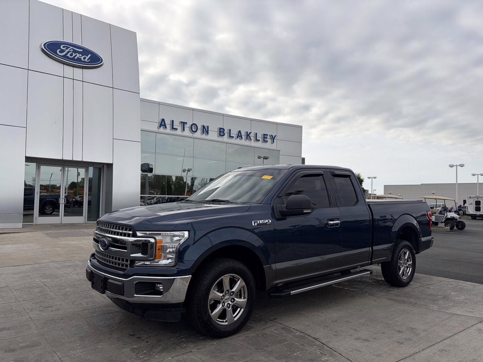 2018 Blue Jeans/Magnetic Ford F-150 XLT RWD Truck