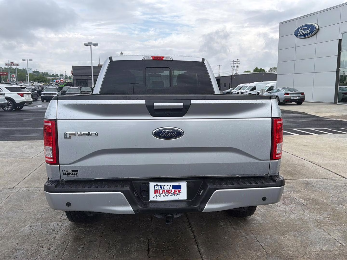 2016 Ingot Silver Metallic Ford F-150 XLT 4X4 Truck