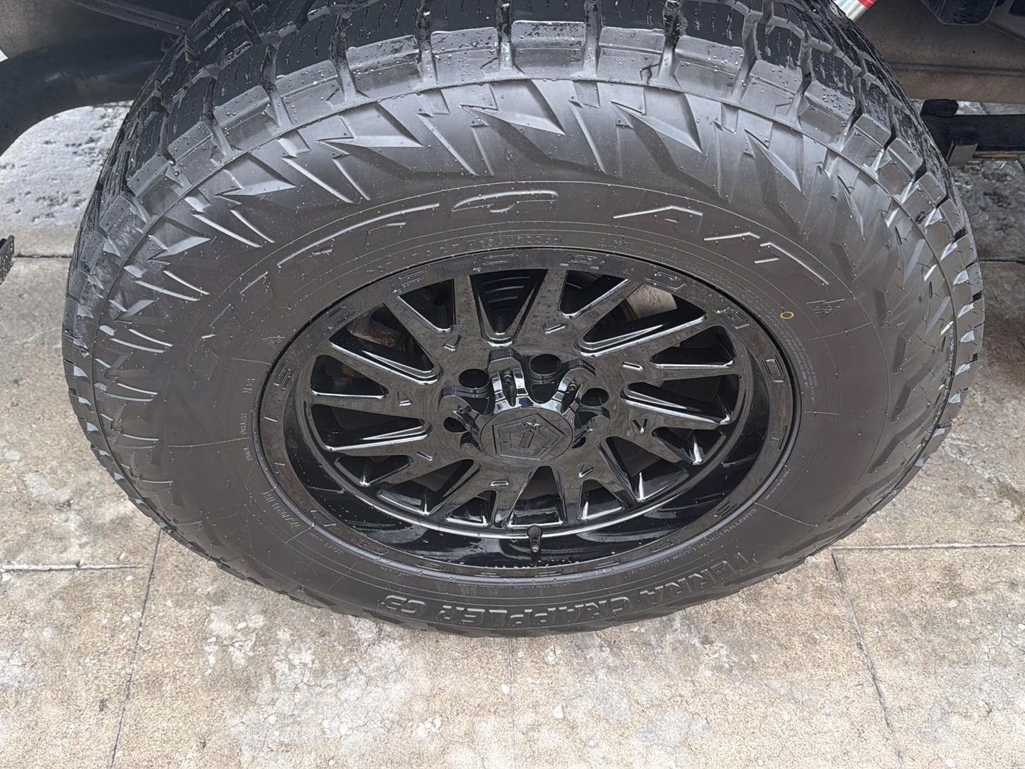 2016 Ingot Silver Metallic Ford F-150 XLT 4X4 Truck