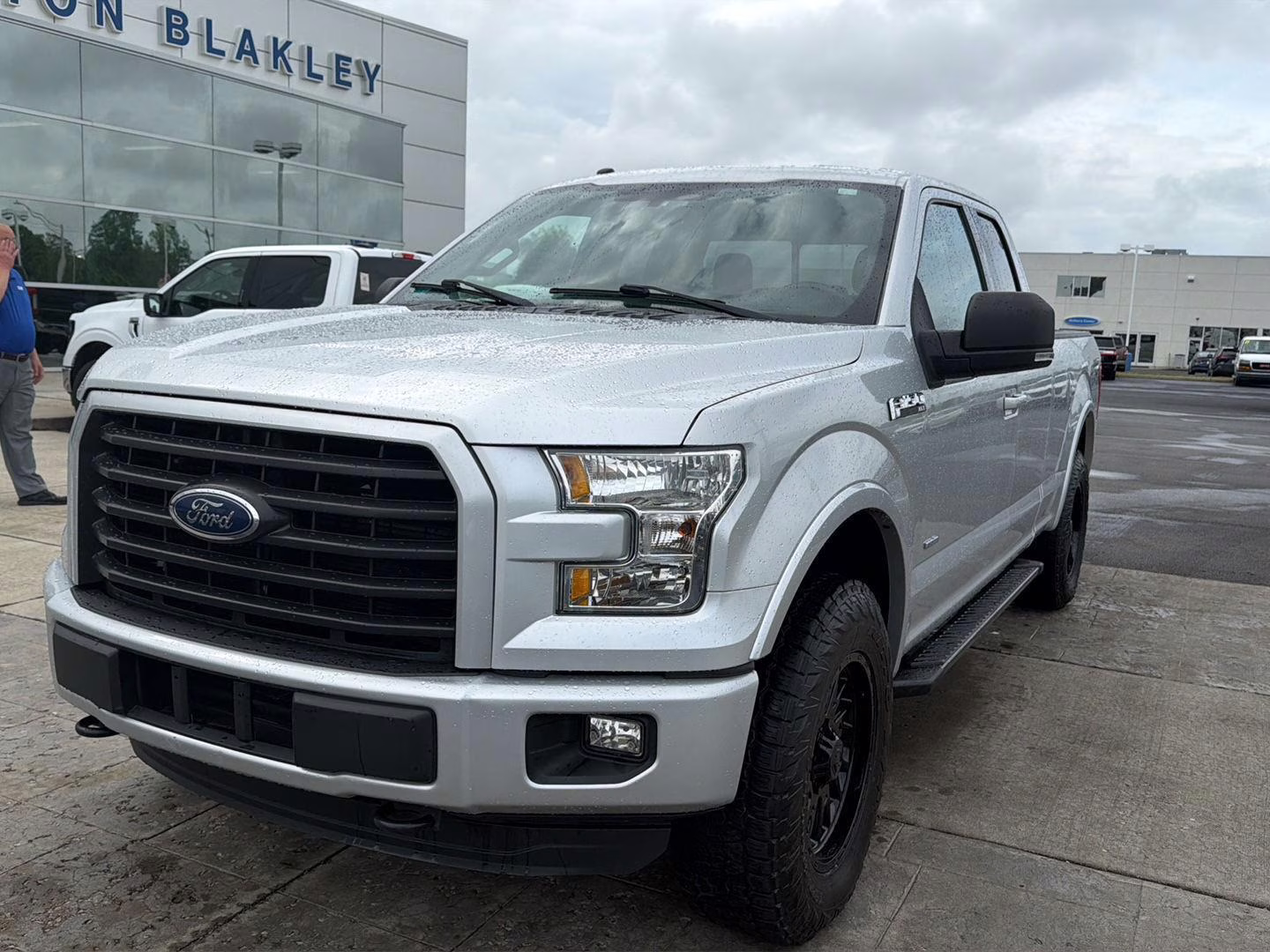 2016 Ingot Silver Metallic Ford F-150 XLT 4X4 Truck