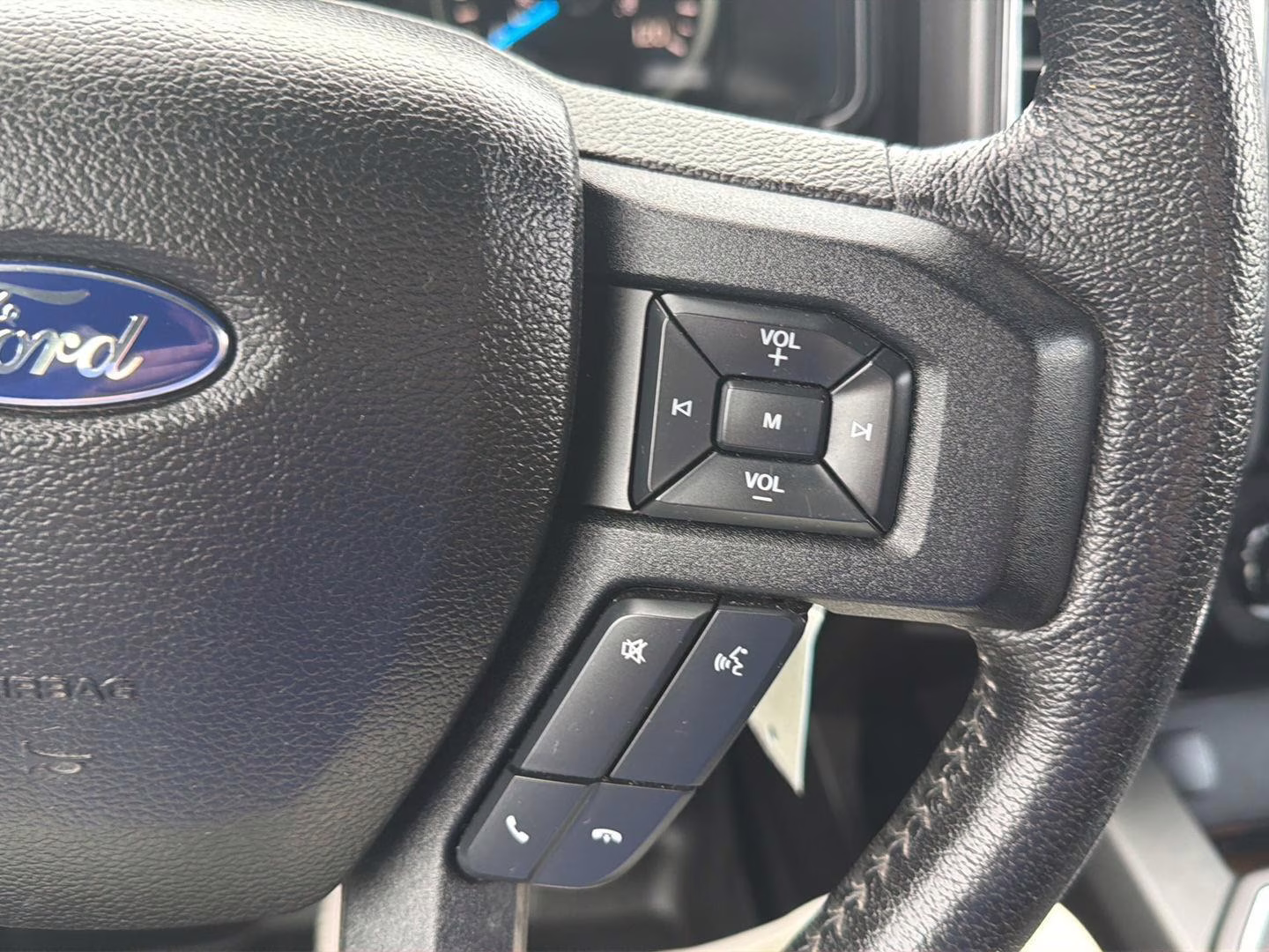 2016 Ingot Silver Metallic Ford F-150 XLT 4X4 Truck
