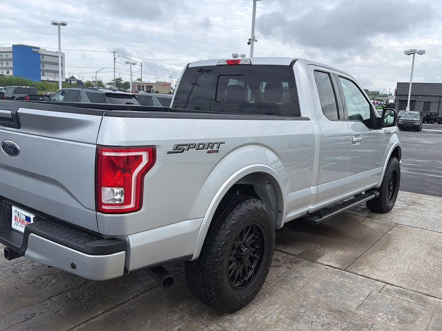 2016 Ingot Silver Metallic Ford F-150 XLT 4X4 Truck
