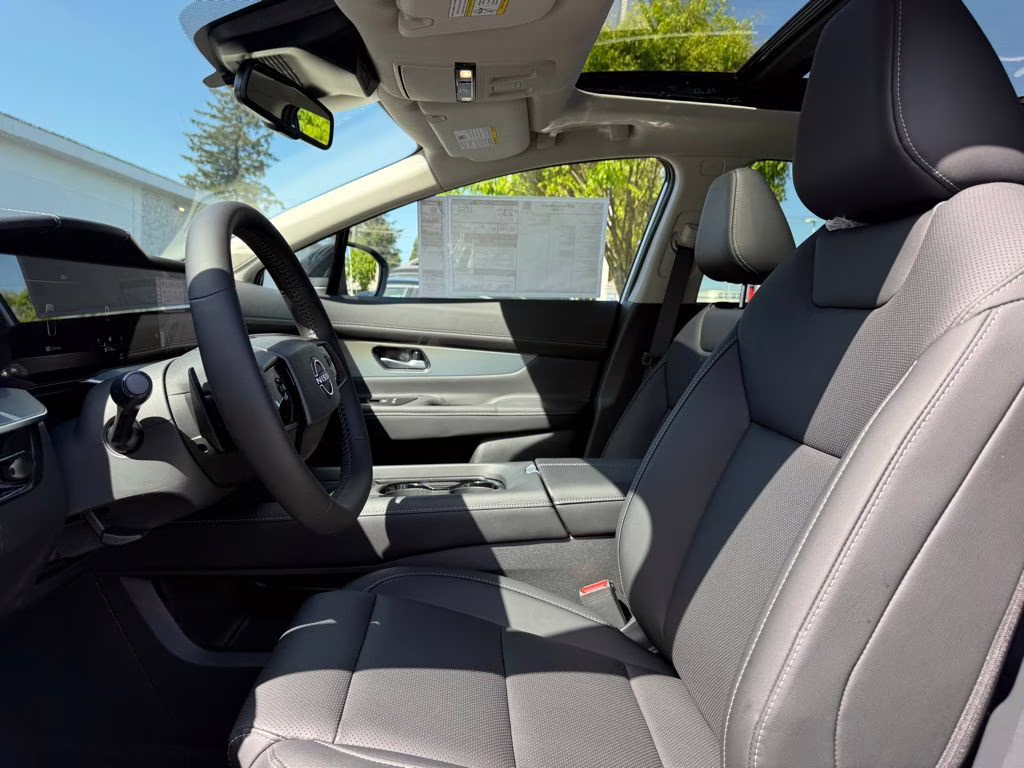 2026 Everest White Pearl Tricoat Nissan Murano SL AWD SUV
