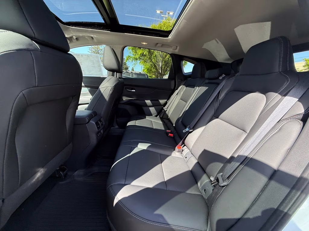 2026 Everest White Pearl Tricoat Nissan Murano SL AWD SUV