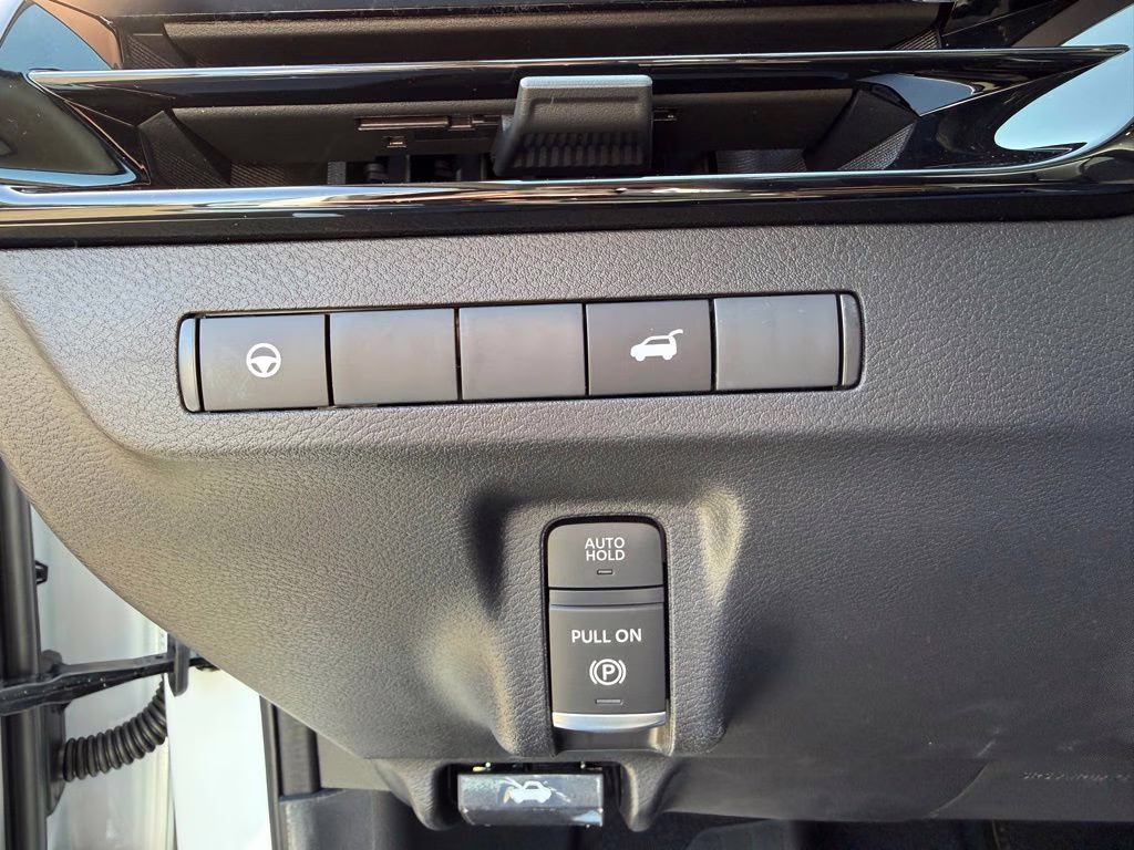 2026 Everest White Pearl Tricoat Nissan Murano SL AWD SUV