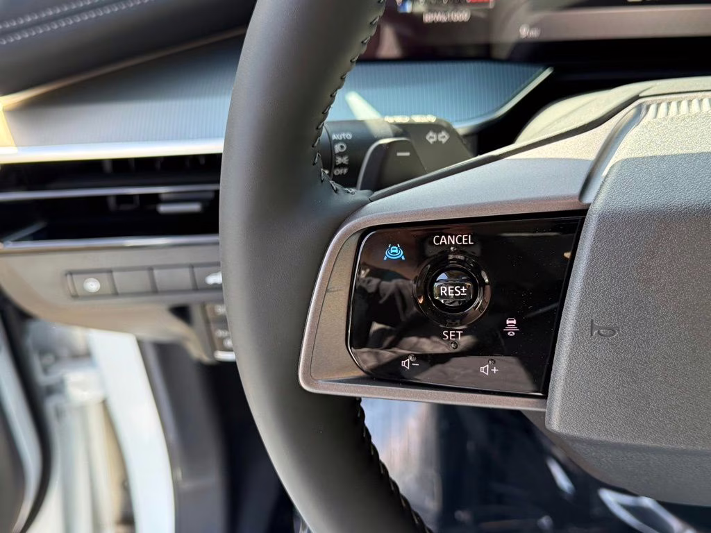 2026 Everest White Pearl Tricoat Nissan Murano SL AWD SUV