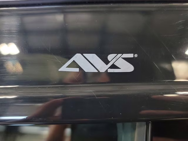 2018 White Frost Tricoat GMC Yukon SLT 4X4 SUV