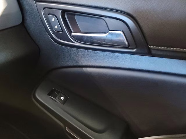 2018 White Frost Tricoat GMC Yukon SLT 4X4 SUV