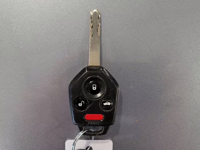 2012 Ice Silver Metallic Subaru Legacy 2.5i AWD Sedan