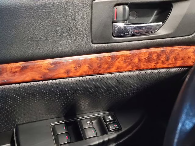 2012 Ice Silver Metallic Subaru Legacy 2.5i AWD Sedan