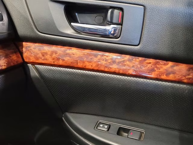 2012 Ice Silver Metallic Subaru Legacy 2.5i AWD Sedan