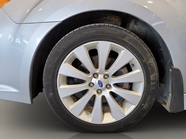 2012 Ice Silver Metallic Subaru Legacy 2.5i AWD Sedan